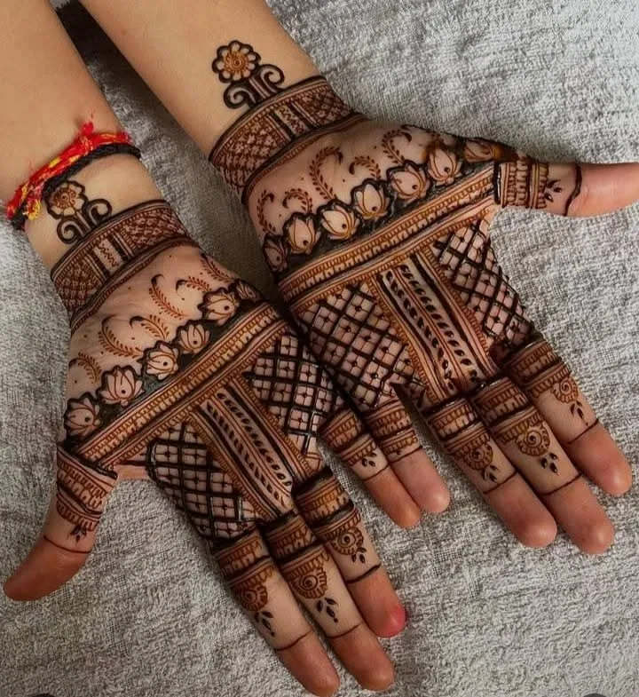 Bridal Stylish Front Hand Mehndi Design (3)