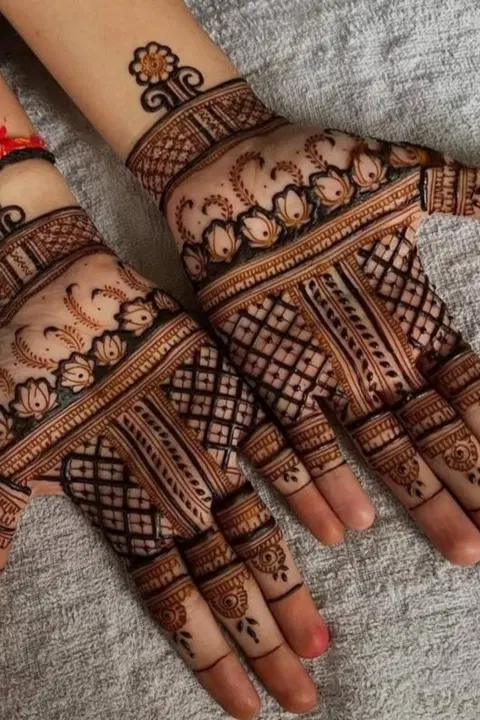 bridal indian circle back hand mehndi design