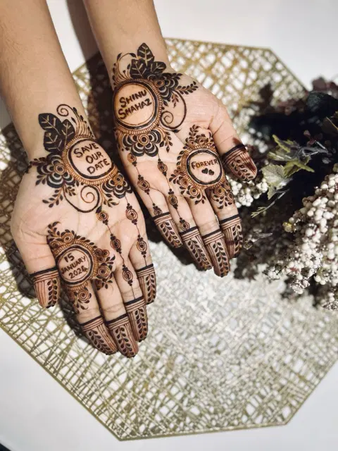 bridal circle finger mehndi design
