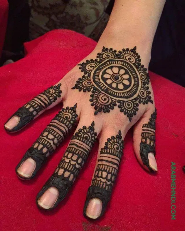 Bridal Stylish Finger Mehndi Design with Gol Tikki for Diwali