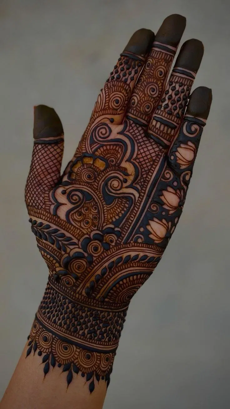 Bridal Royal Front Hand Mehndi Design for Diwali (2)