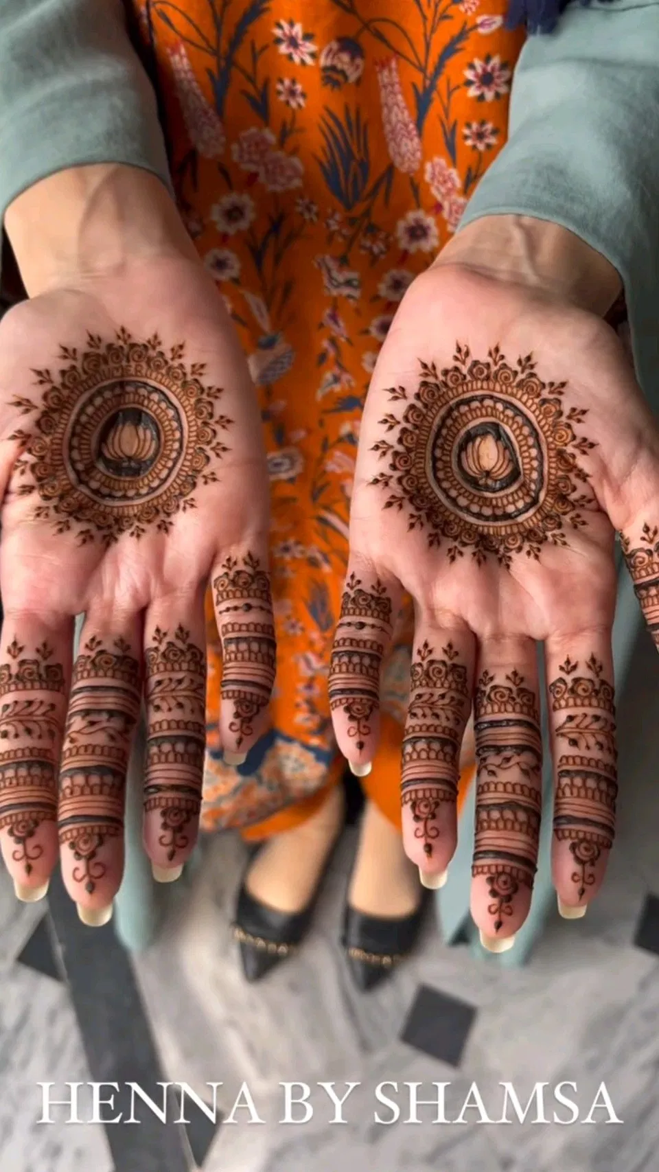 Aesthetic Front Hand Mehndi Design with Gol Tikki, Figures and Jaal for Diwali