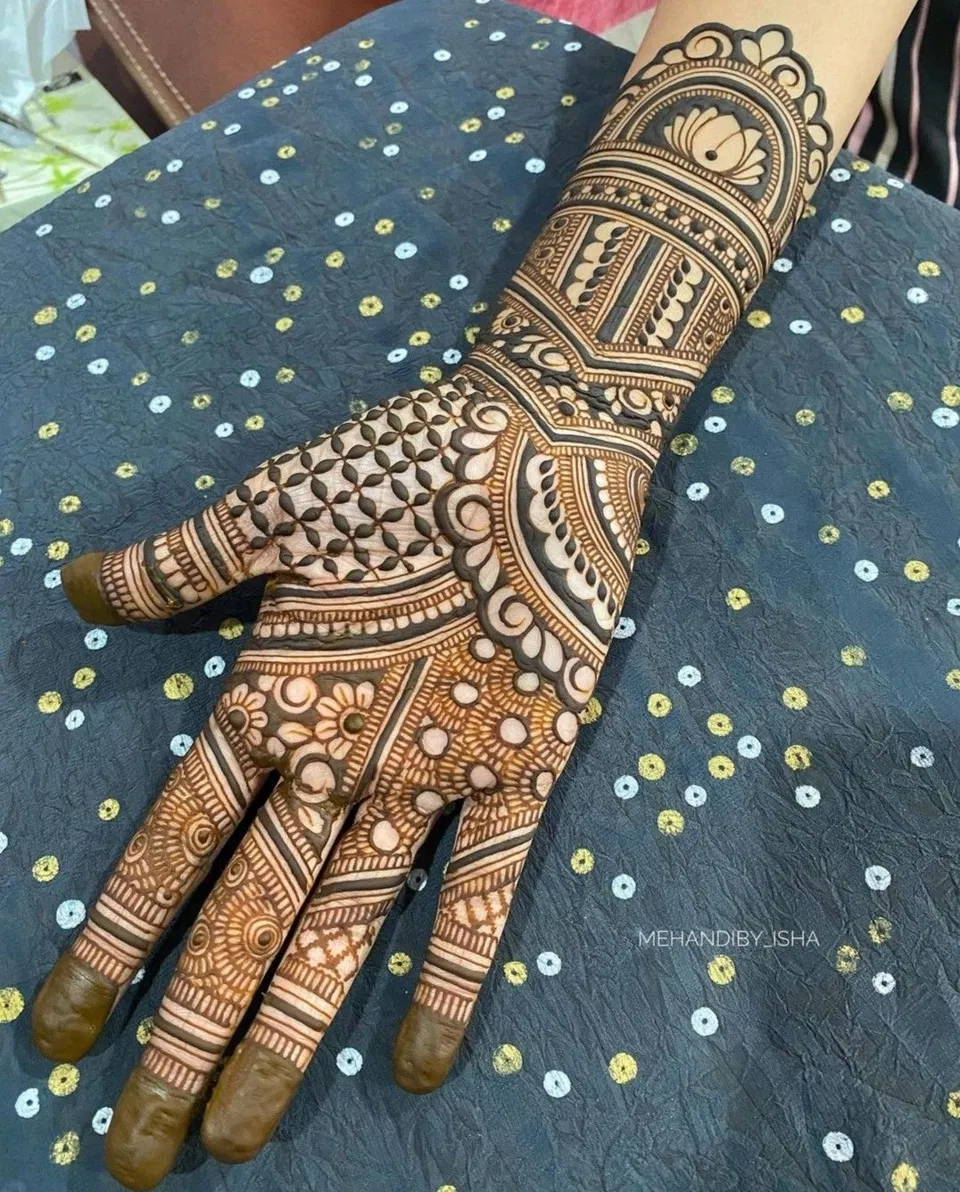Back Hand Mehndi Design for Diwali