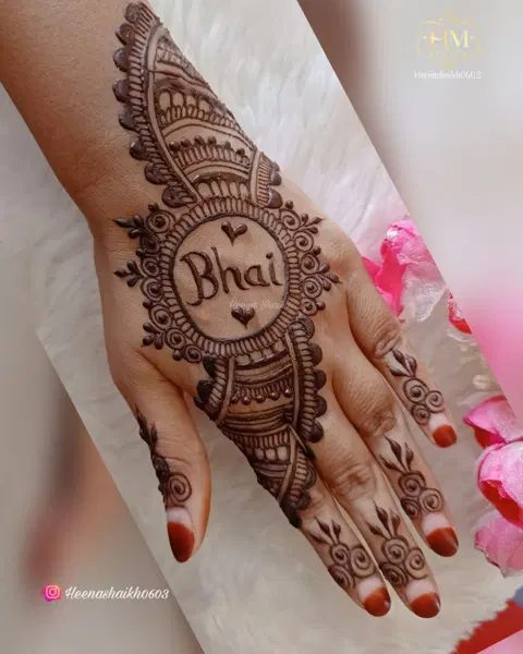 simple circle back hand mehndi design