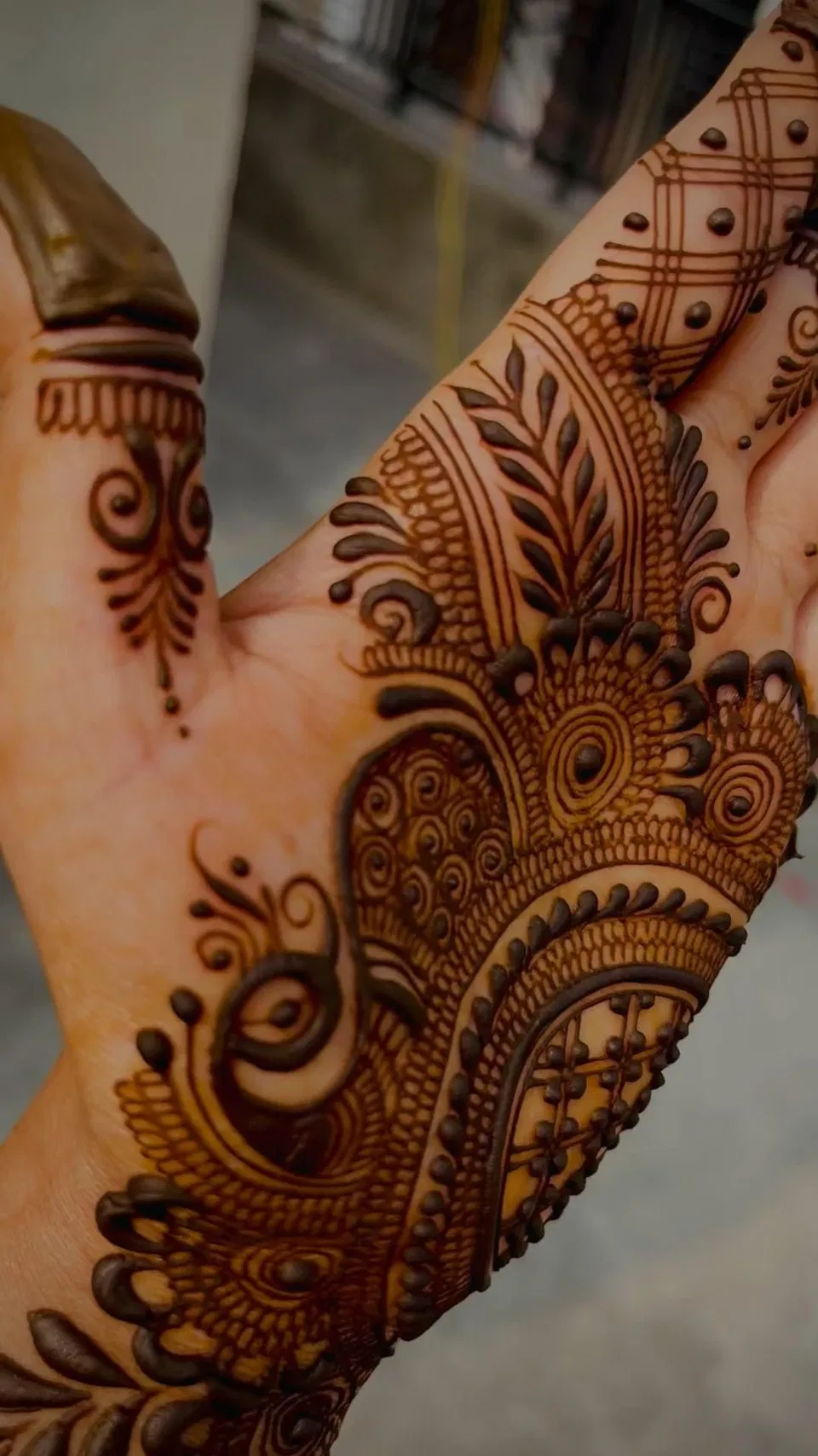Arabic Stylish Front Hand Mehndi Design with Hidden Name for Diwali