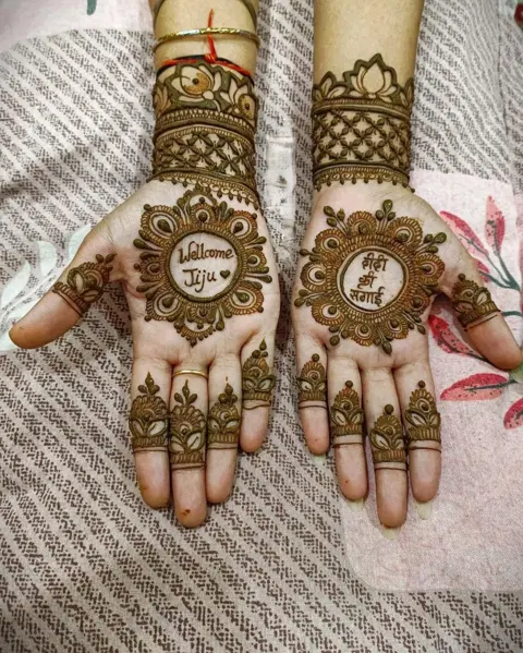 bridal circle mehndi design