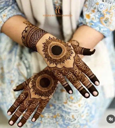 bridal indian circle back hand mehndi design