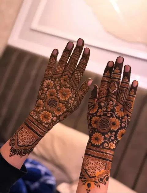 arabic bridal circle back hand mehndi design