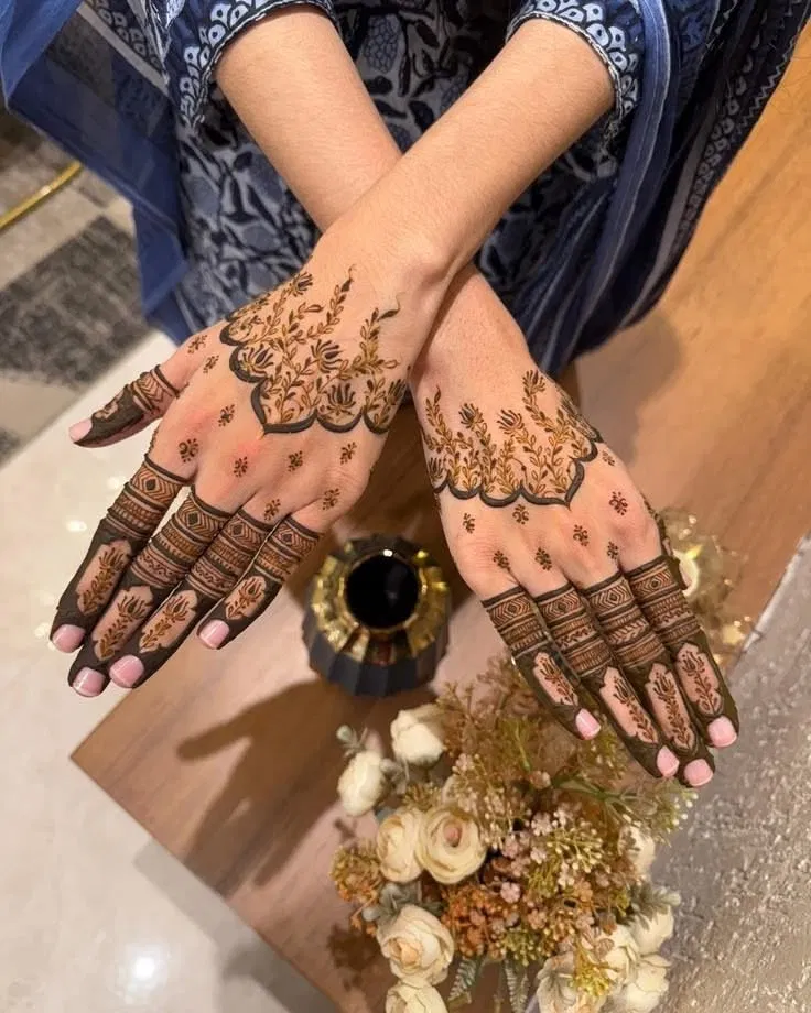 Arabic Dubai Back Hand Mehndi Design with Flowers for Eid (2)
