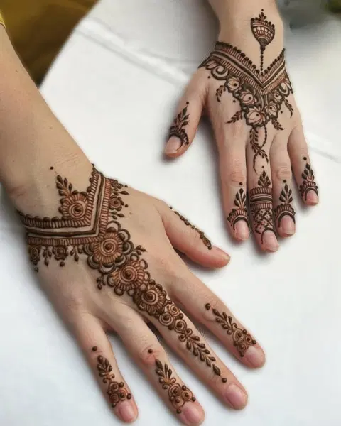 simple stylish flower back hand mehndi design