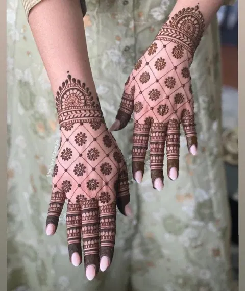 bridal minimal jaal back hand mehndi design