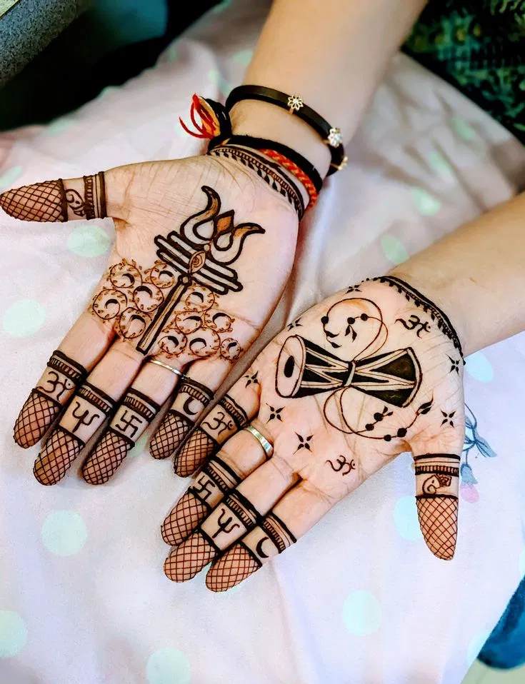 Simple Mehndi Design with Deity and Figures