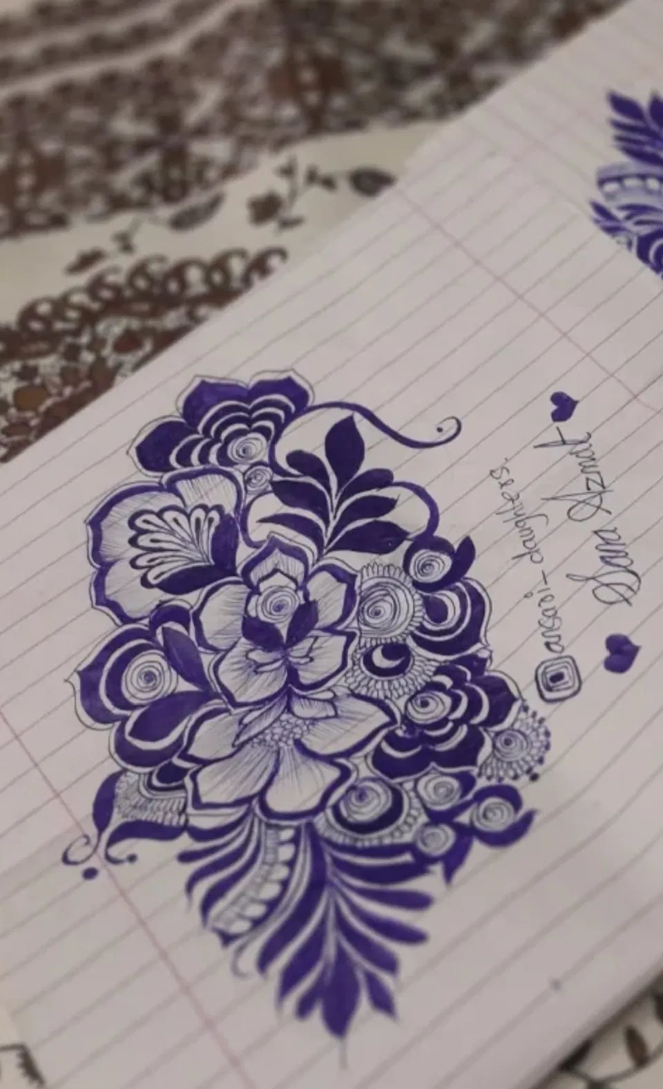 Aesthetic Back Hand Mehndi Design with Gol Tikki, Flowers and Hearts