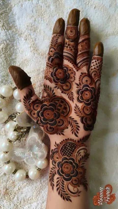 arabic bridal circle front hand mehndi design