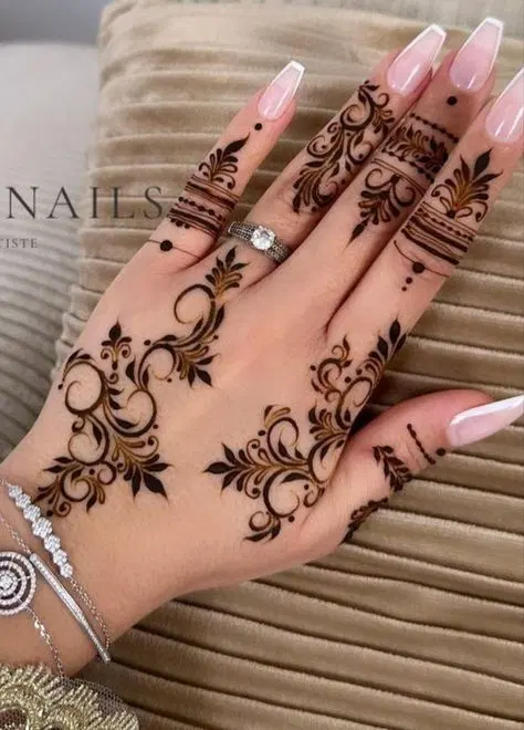 arabic simple butterfly finger mehndi design