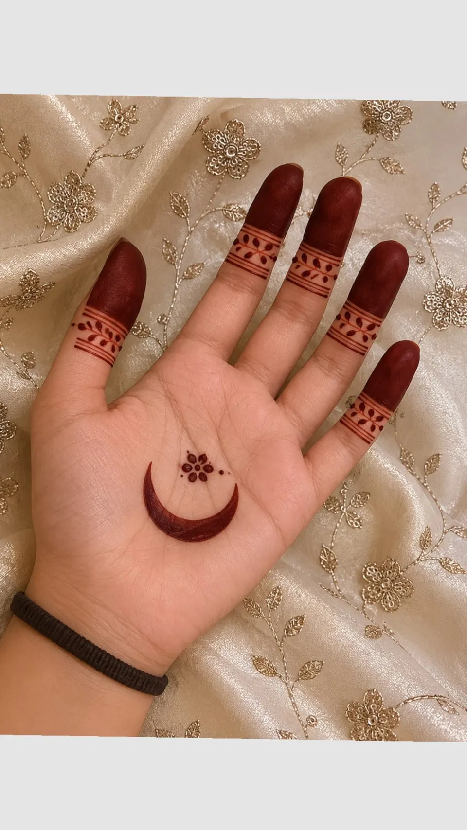 Simple Finger Mehndi Design with Flowers and Moon