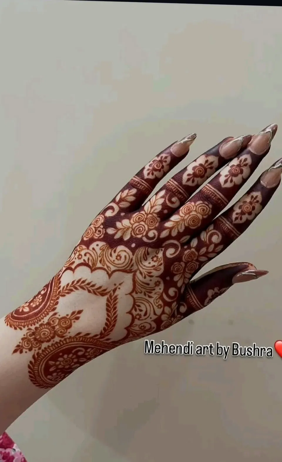 Aesthetic Bridal Back Hand Mehndi Design with Gol Tikki and Flowers for Engagement