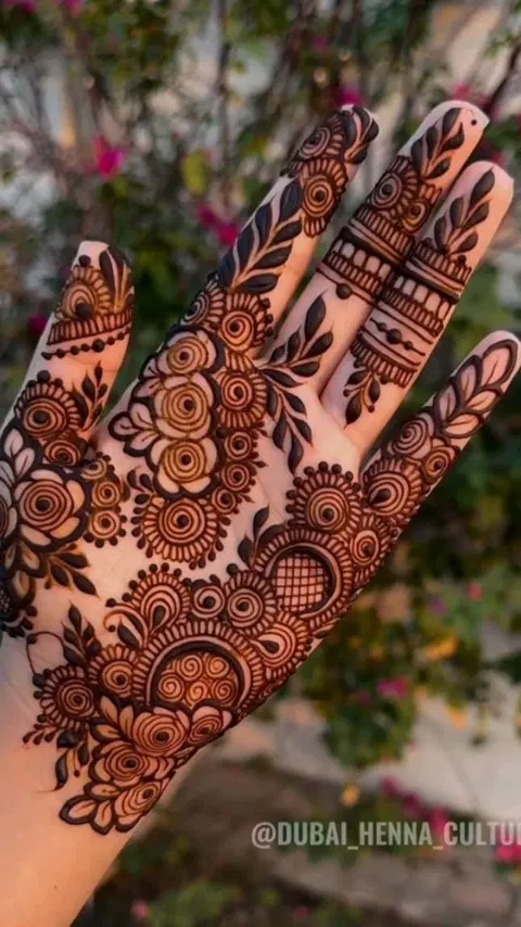 dubai circle front hand mehndi design