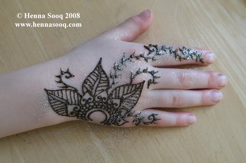 Arabic Simple Back Hand Mehndi Design with Lotus