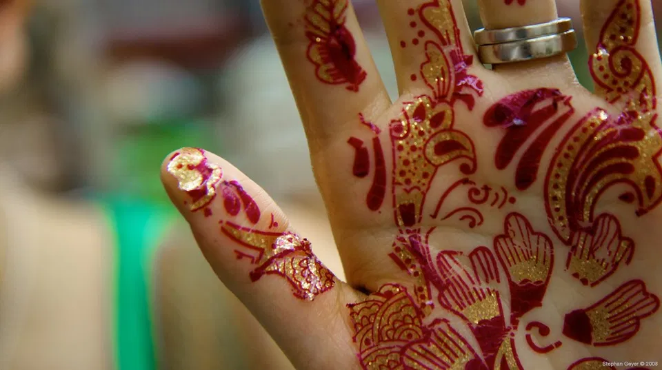 Dubai Simple Finger Mehndi Design