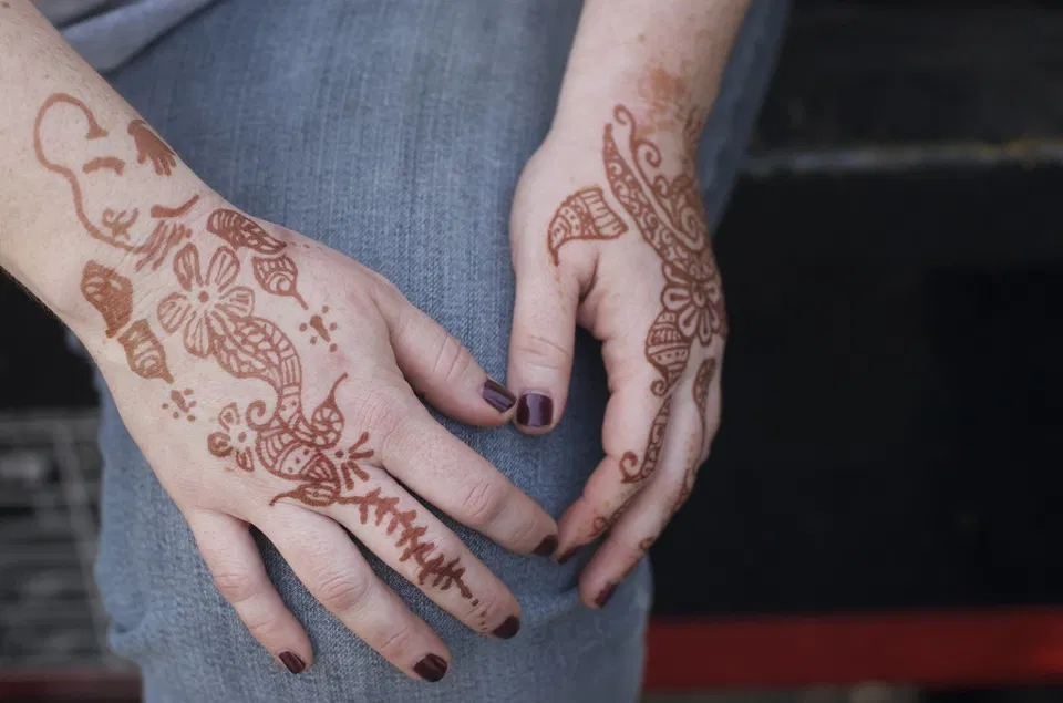 Simple Foot Mehndi Design
