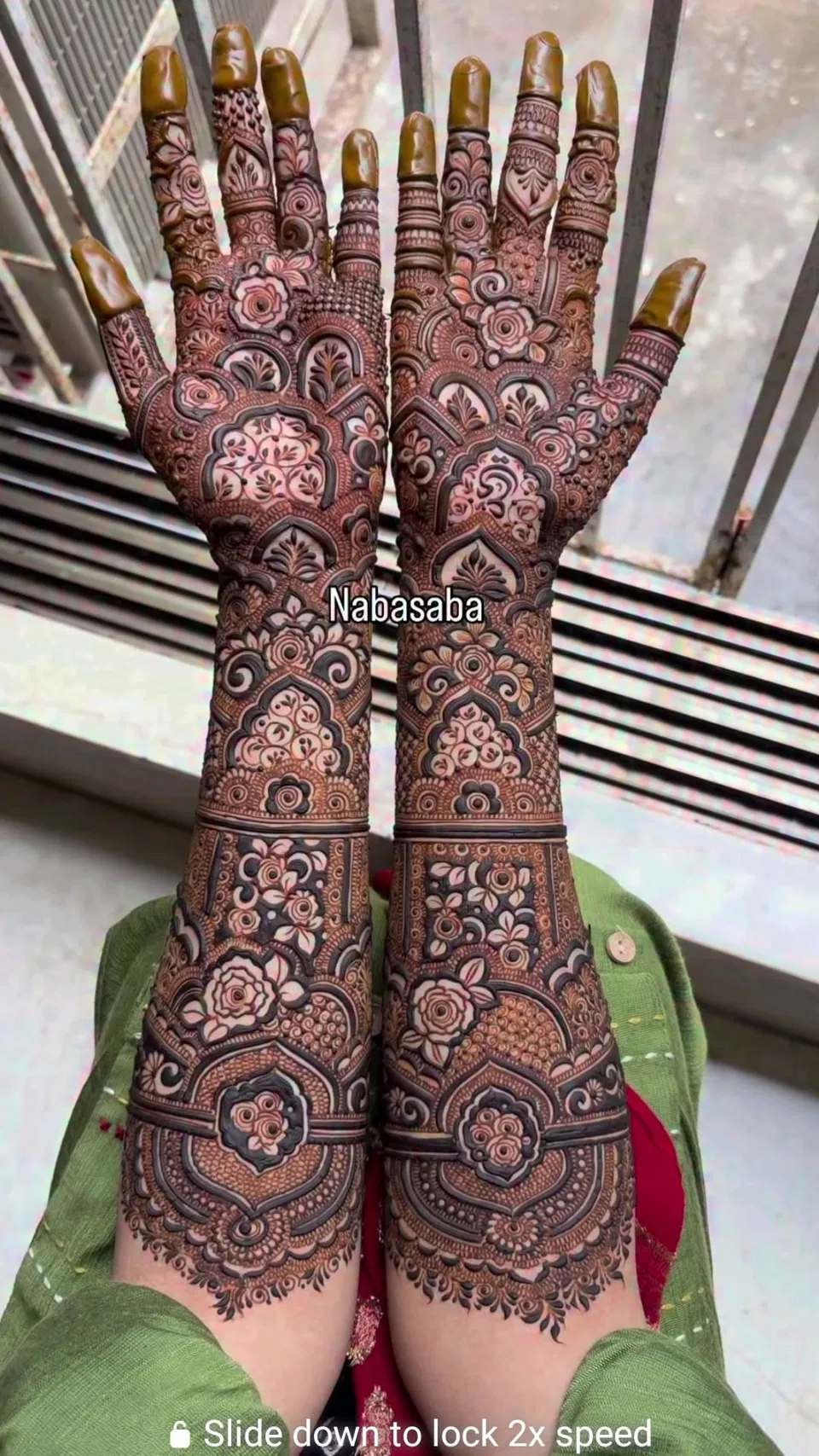 Arabic Bridal Back Hand Mehndi Design with Figures (3)