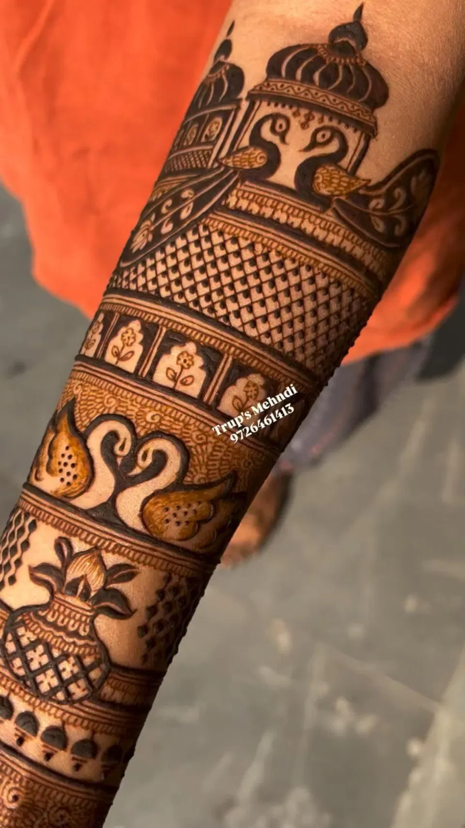 Bridal Stylish Arm Mehndi Design with Figures and Peacock for Engagement (2)