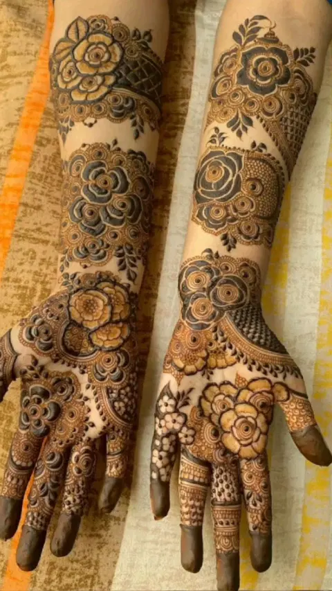 aesthetic bridal front hand mehndi design