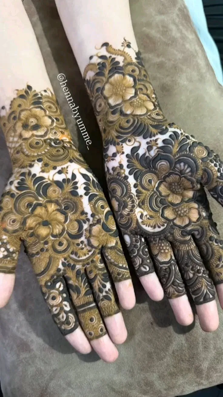 Bridal Dubai Finger Mehndi Design