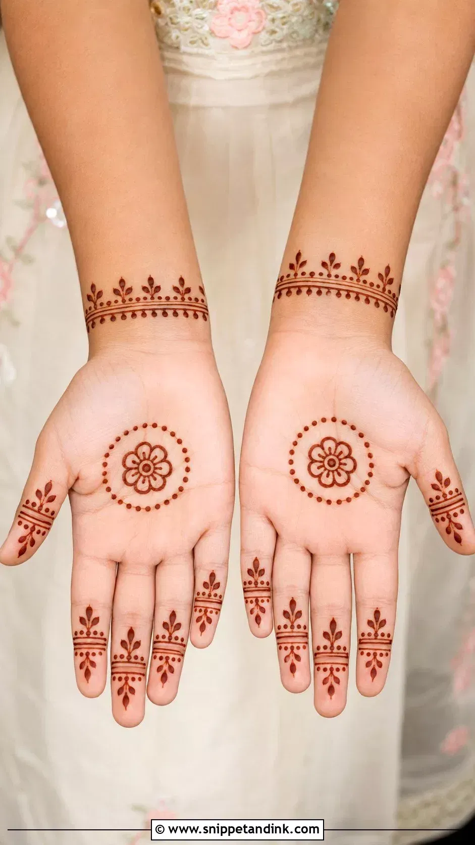 Minimal Simple Front Hand Mehndi Design with Figures and Jaal