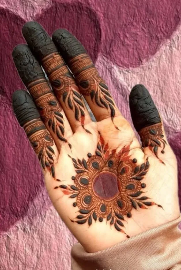 Bridal Simple Finger Mehndi Design with Gol Tikki and Flowers (2)