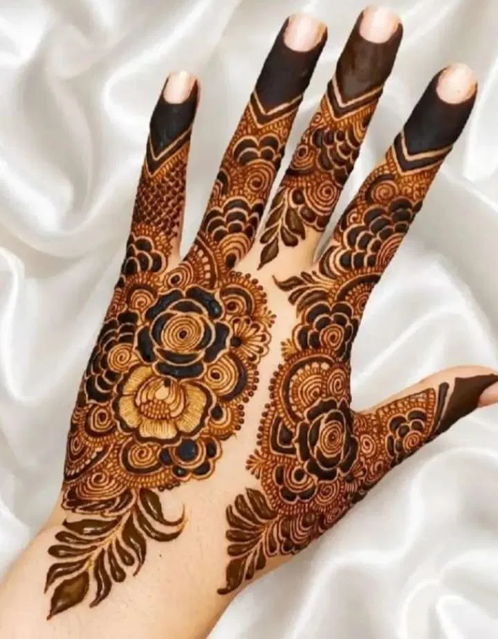 Bridal Dubai Back Hand Mehndi Design with Figures and Flowers (3)