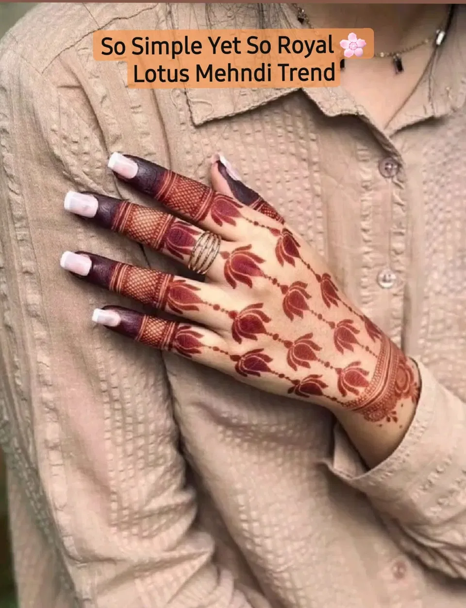 Aesthetic Royal Finger Mehndi Design with Flowers and Jaal