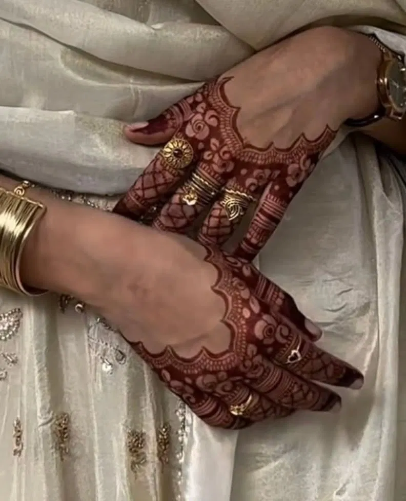 Bridal Simple Back Hand Mehndi Design (8)