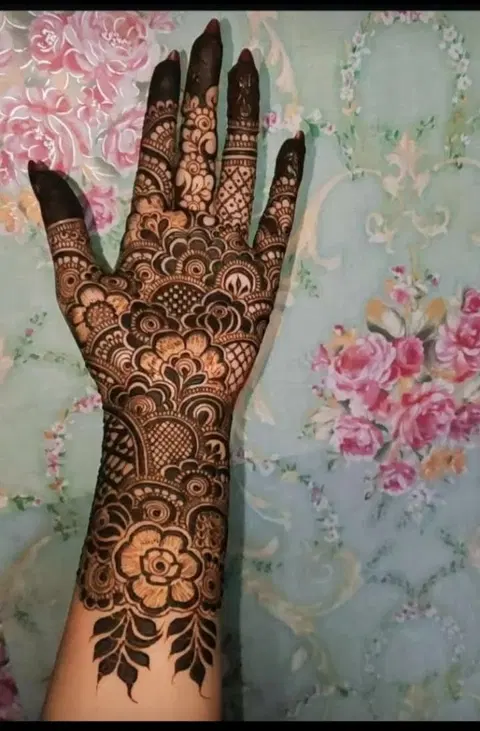 arabic dubai flower finger mehndi design