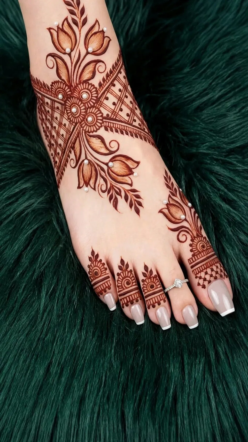 Bridal Stylish Foot Mehndi Design with Flowers and Jaal