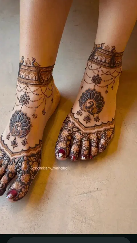 aesthetic bridal lotus foot mehndi design