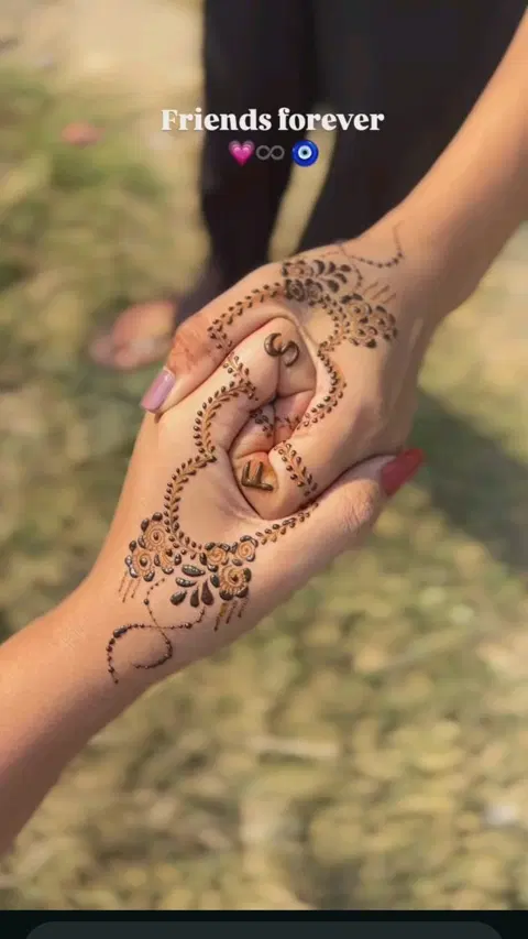 minimal simple heart foot mehndi design