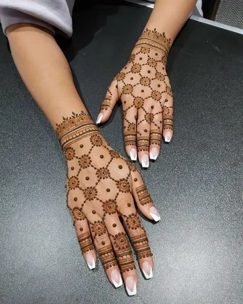 pakistani simple back hand mehndi design