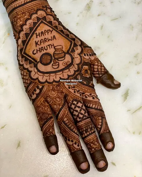 bridal indian circle back hand mehndi design