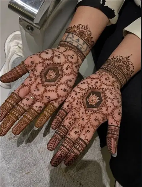 aesthetic bridal bel back hand mehndi design