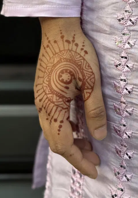 bridal simple deity mehndi design