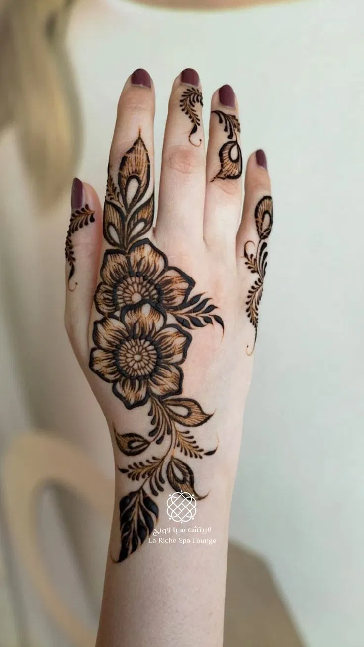 Arabic Dubai Back Hand Mehndi Design with Flowers for Eid (4)
