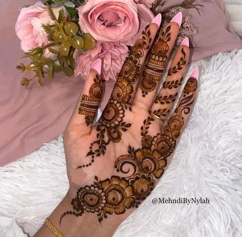 arabic dubai flower finger mehndi design