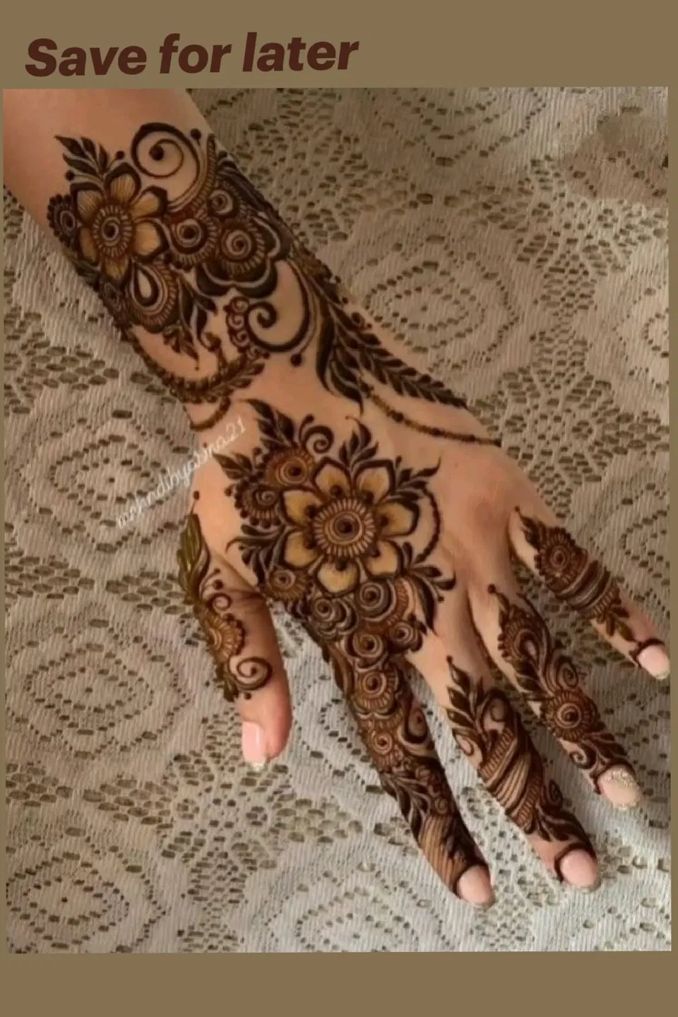 Aesthetic Arabic Back Hand Mehndi Design (53)