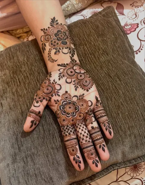 aesthetic arabic flower arm mehndi design