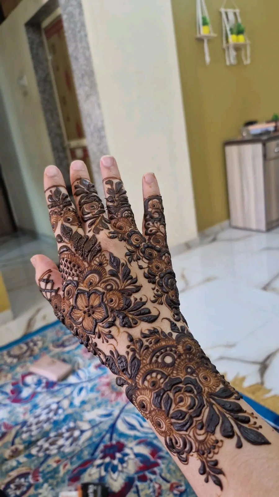 Bridal Dubai Back Hand Mehndi Design with Flowers (9)