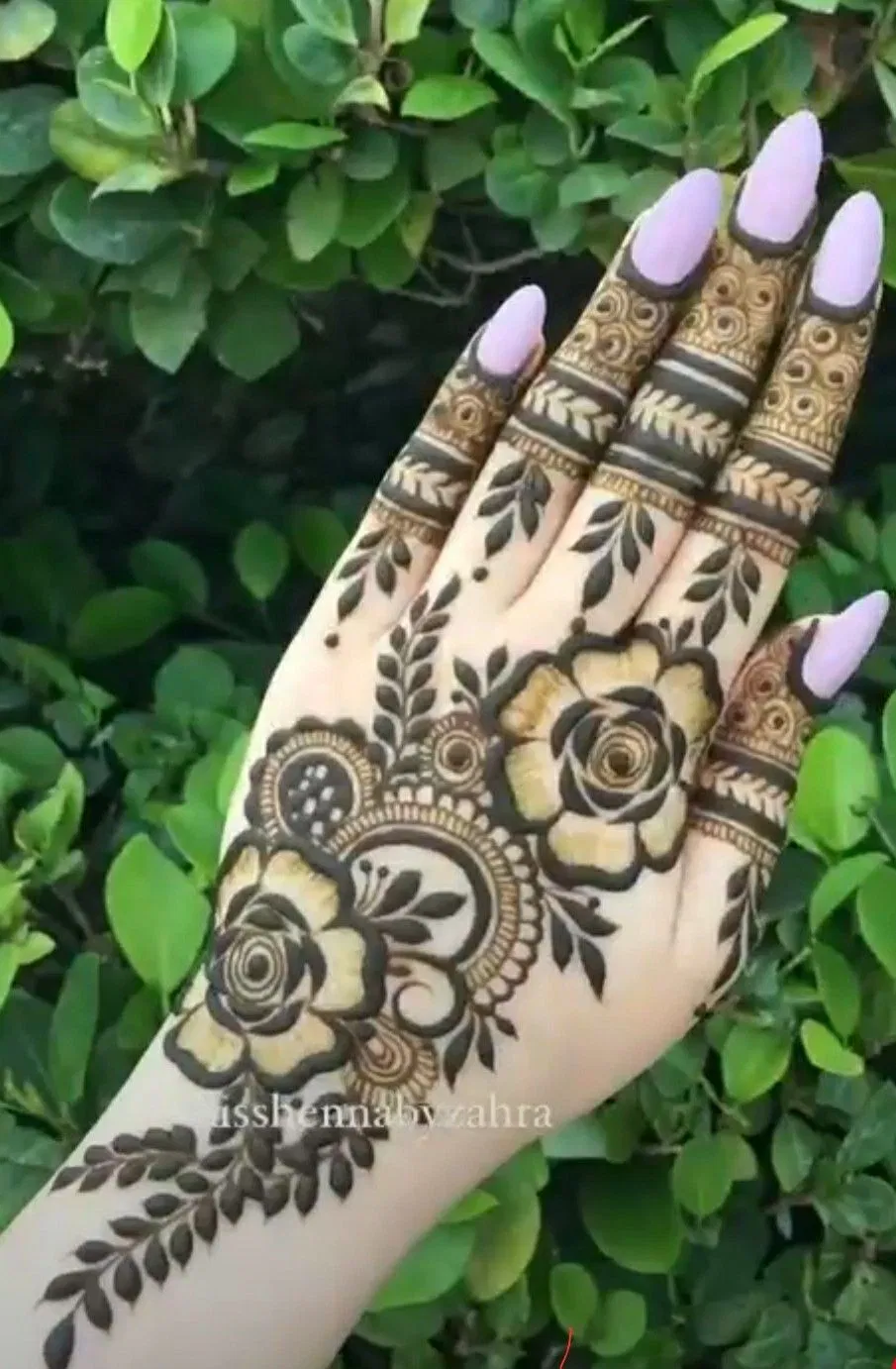Arabic Stylish Back Hand Mehndi Design with Flowers and Lotus (2)