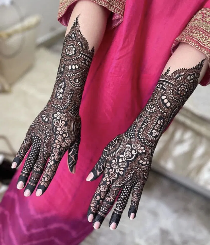 Bridal Arm Mehndi Design with Deity and Jaal