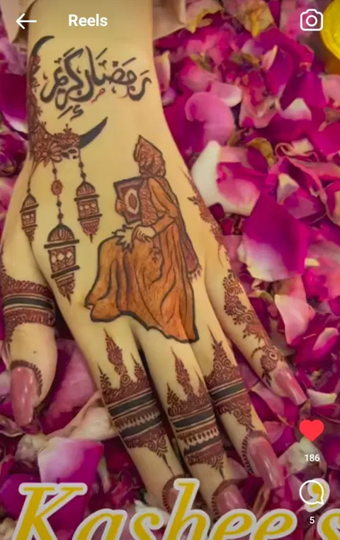 simple figure finger mehndi design